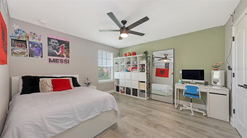 Sarasota, Florida, 34243, United States, 5 Bedrooms Bedrooms, ,4 BathroomsBathrooms,Residential,For Sale,1927282