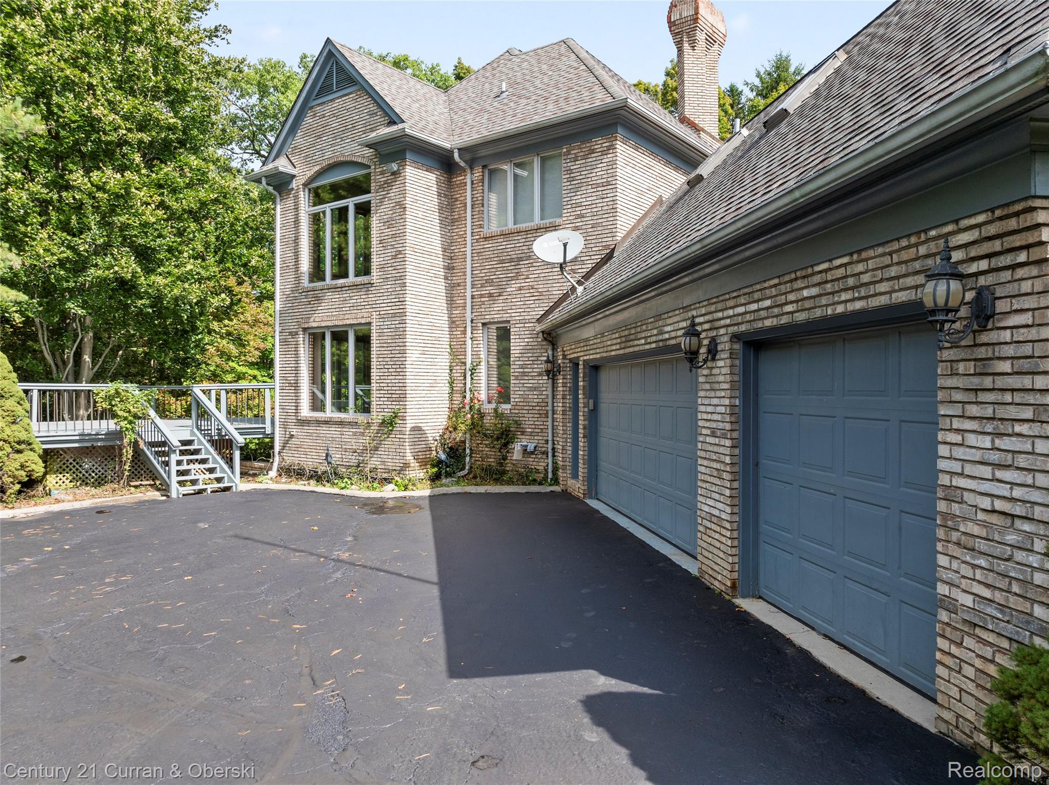 Farmington, Michigan, 48331, United States, 5 Bedrooms Bedrooms, ,6 BathroomsBathrooms,Residential,For Sale,1978092