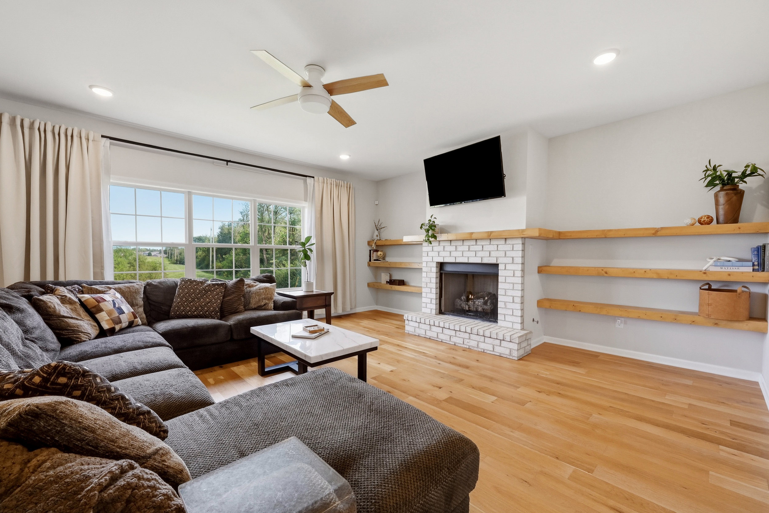  141 Meadowcrest Drive - 物件實景