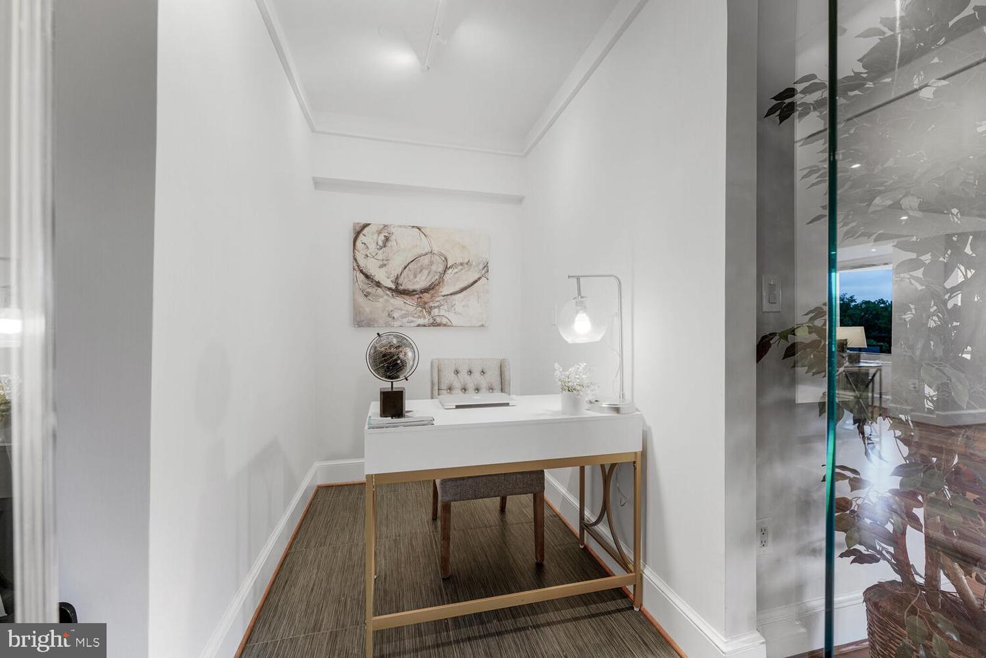 Washington, District of Columbia, 20016, United States, 3 Bedrooms Bedrooms, ,3 BathroomsBathrooms,Residential,For Sale,1895672