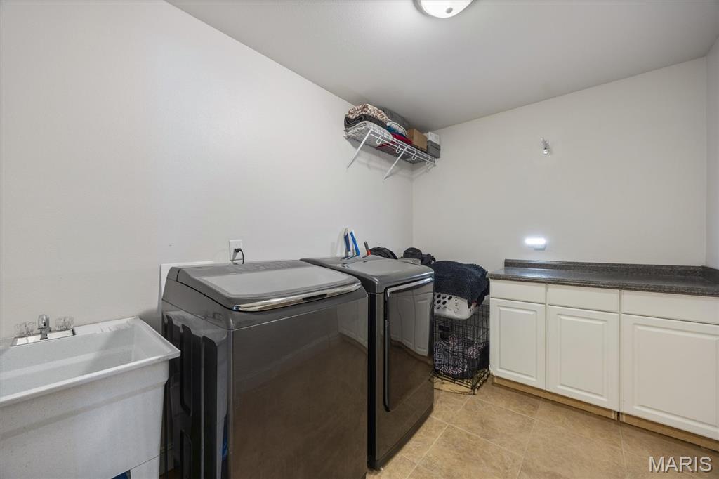 O'fallon, Illinois, 62269, United States, 4 Bedrooms Bedrooms, ,4 BathroomsBathrooms,Residential,For Sale,1988009