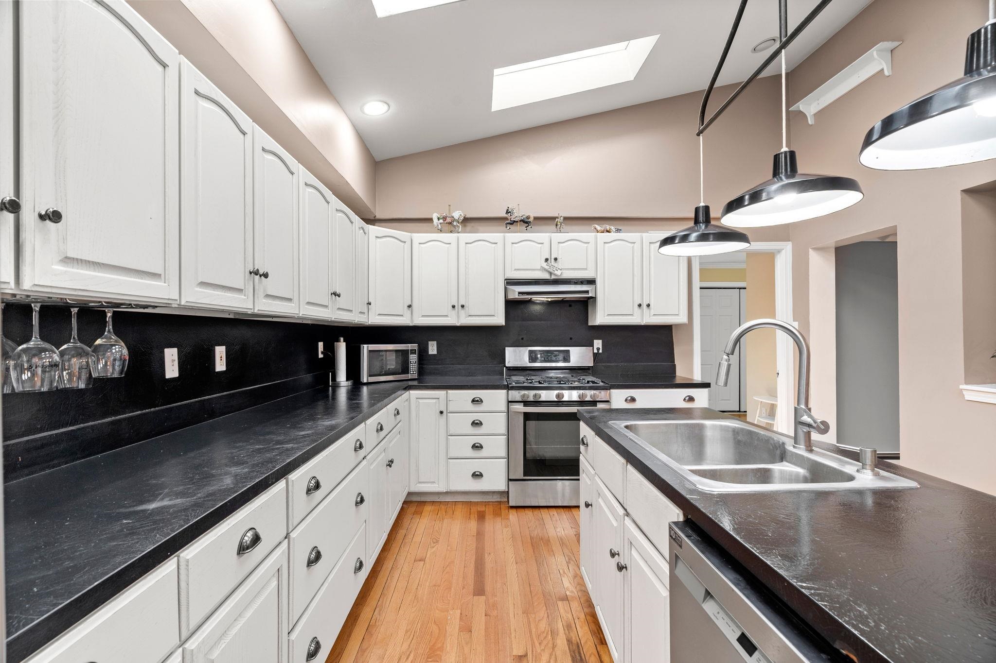 Plaistow, New Hampshire, 03865, United States, 4 Bedrooms Bedrooms, ,1 BathroomBathrooms,Residential,For Sale,2001863