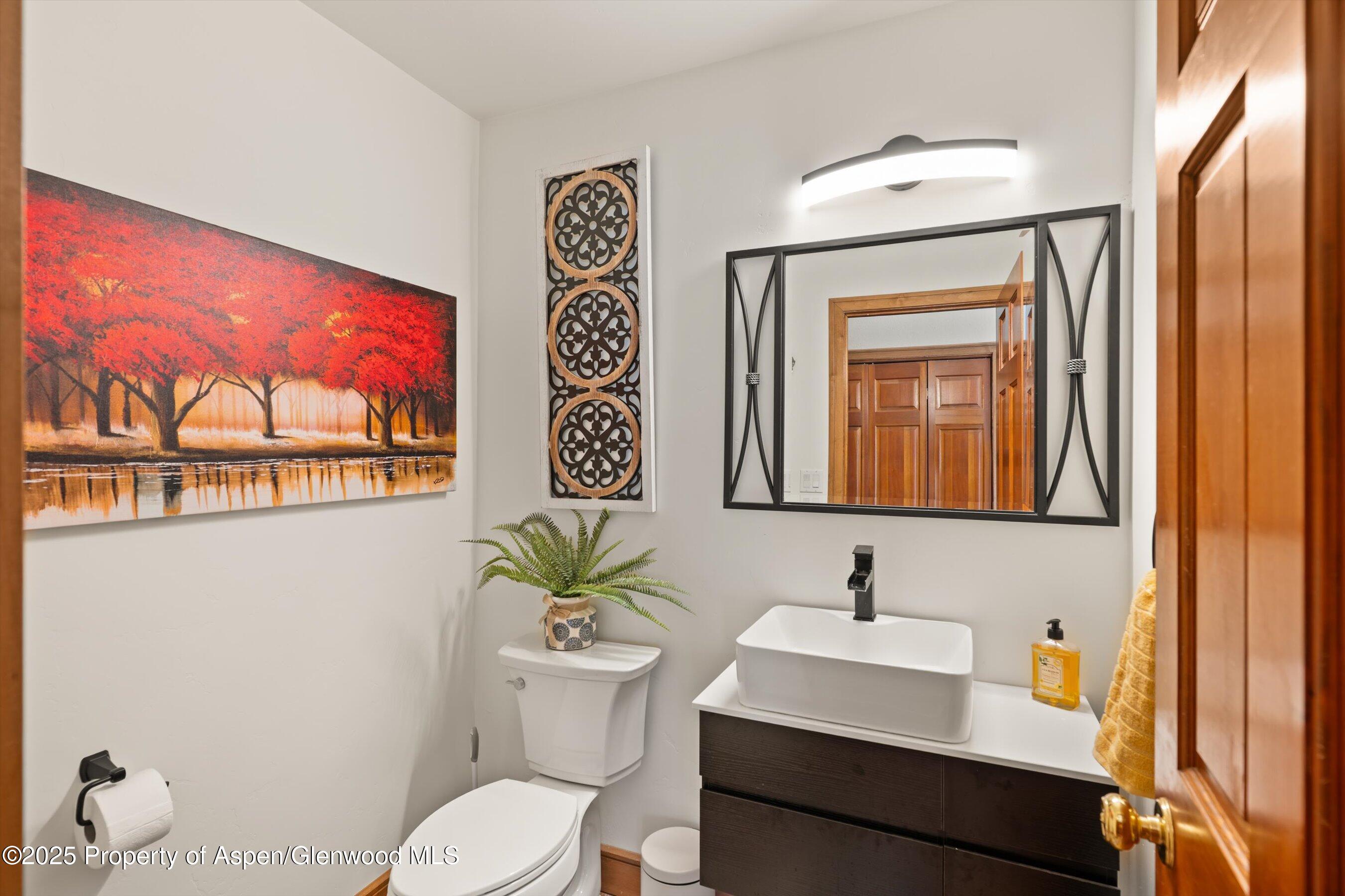 Glenwood Springs, Colorado, 81601, United States, 4 Bedrooms Bedrooms, ,5 BathroomsBathrooms,Residential,For Sale,1804908