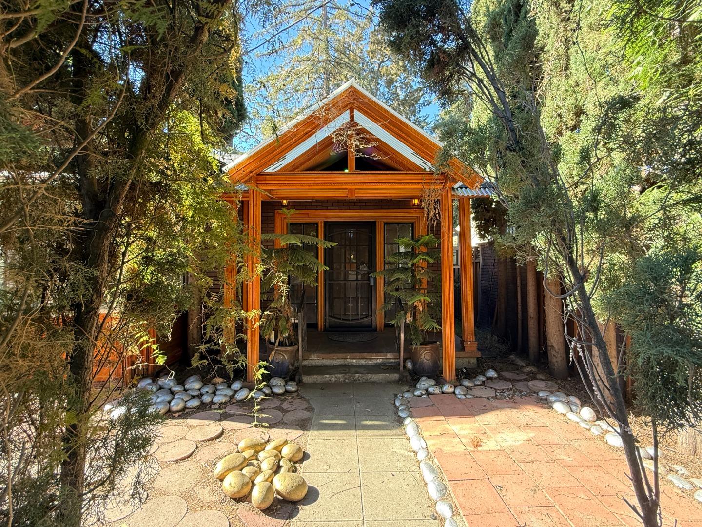 San Jose, California, 95126, United States, 2 Bedrooms Bedrooms, ,2 BathroomsBathrooms,Residential,For Sale,1987884