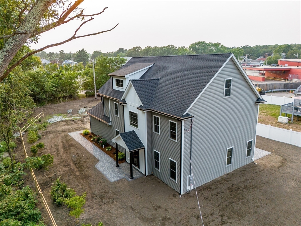 Attleboro, Massachusetts, 02703, United States, 4 Bedrooms Bedrooms, ,3 BathroomsBathrooms,Residential,For Sale,1973726