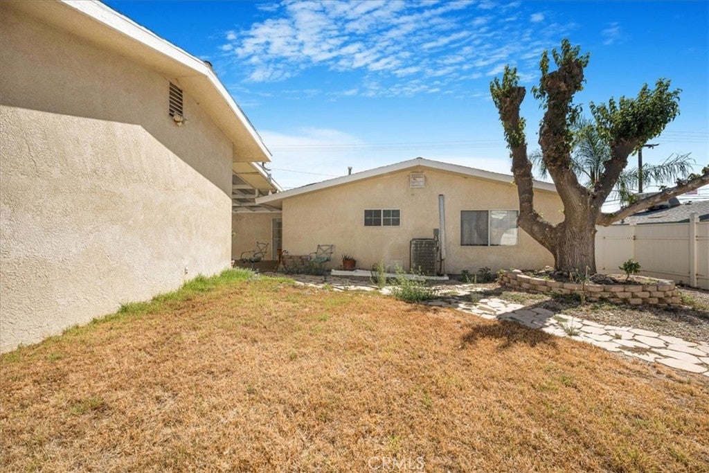 Cherry Valley, California, 92223, United States, 3 Bedrooms Bedrooms, ,2 BathroomsBathrooms,Residential,For Sale,1942767