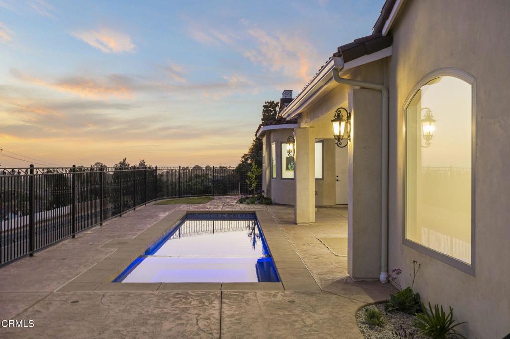 Ventura, California, 93003, United States, 4 Bedrooms Bedrooms, ,4 BathroomsBathrooms,Residential,For Sale,1912108