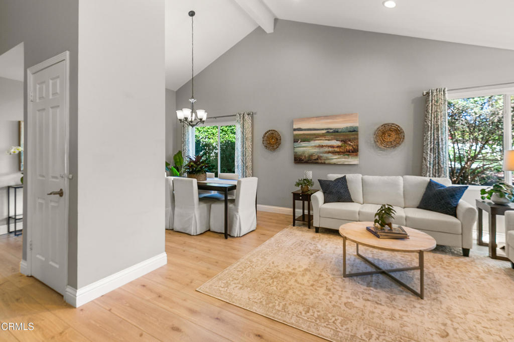 Thousand Oaks, California, 91362, United States, 4 Bedrooms Bedrooms, ,2 BathroomsBathrooms,Residential,For Sale,1988089