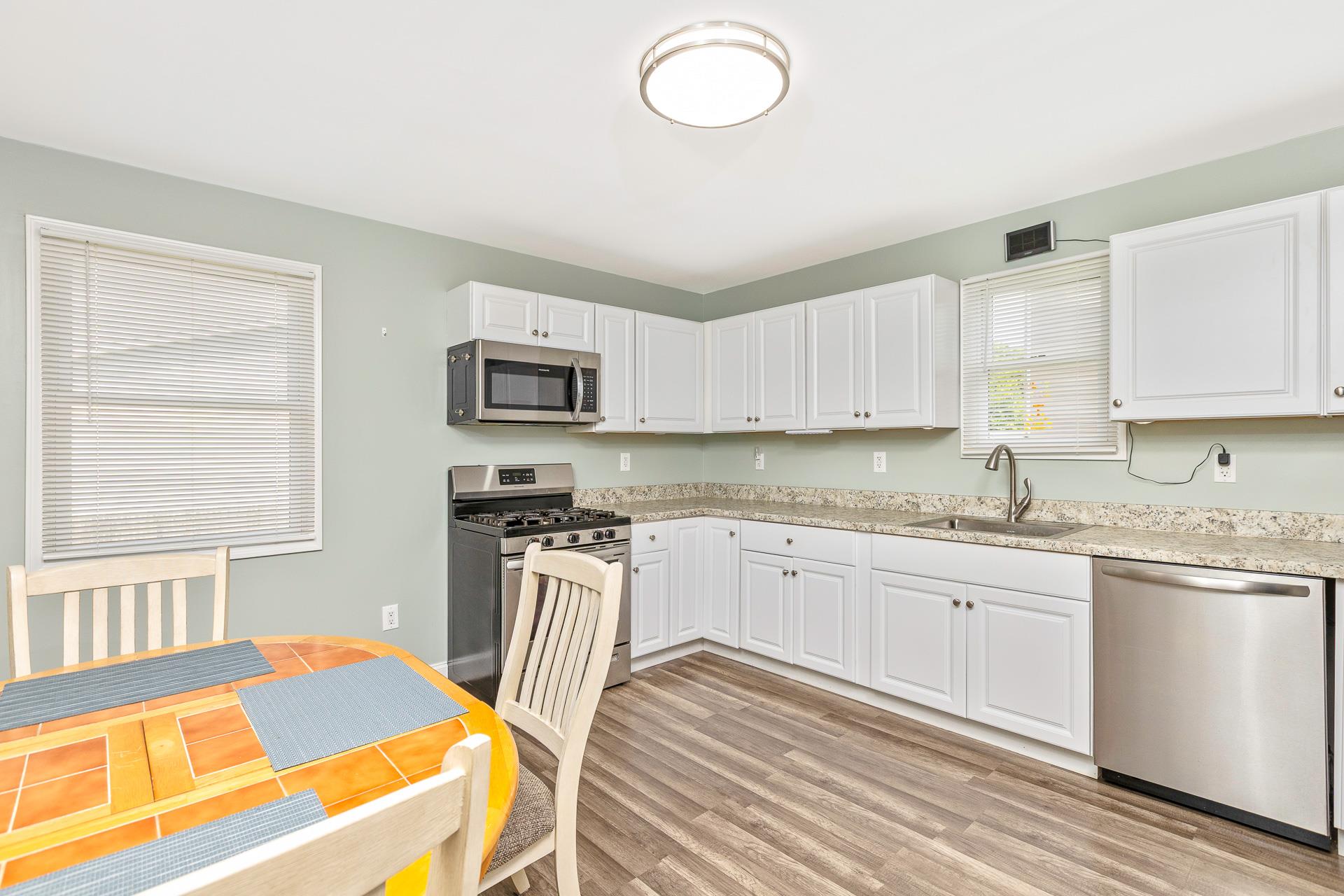 Shirley, New York, 11967, United States, 3 Bedrooms Bedrooms, ,2 BathroomsBathrooms,Residential,For Sale,1761697
