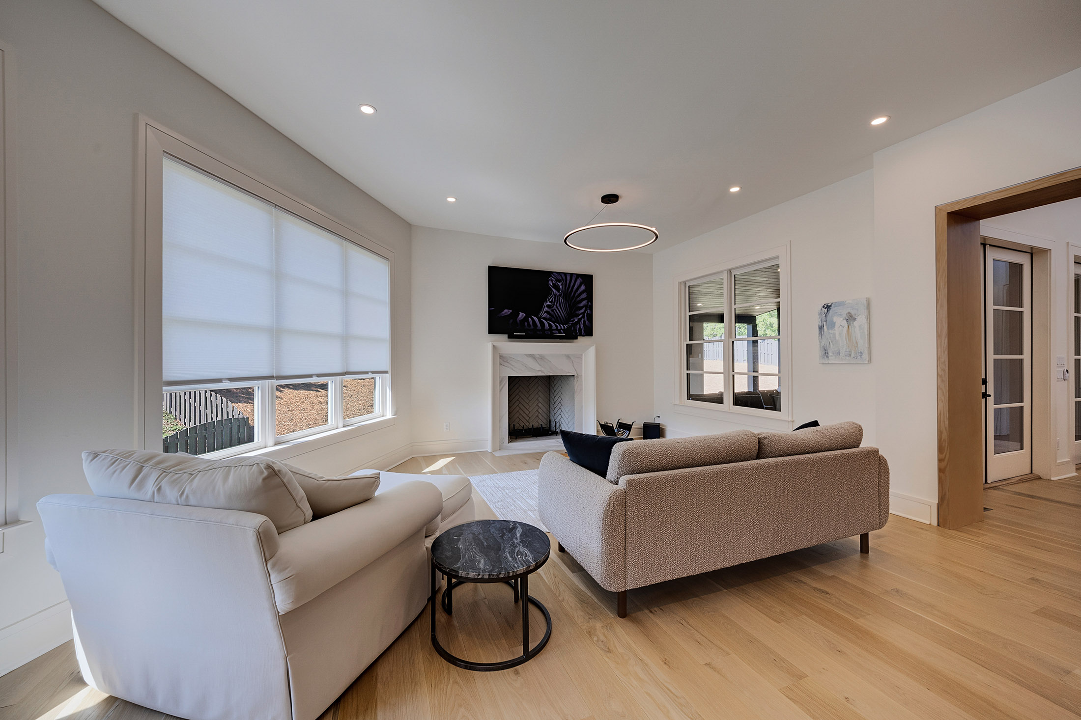  Striking Contemporary Design and Thoughtful Craftsmanship - 物件實景