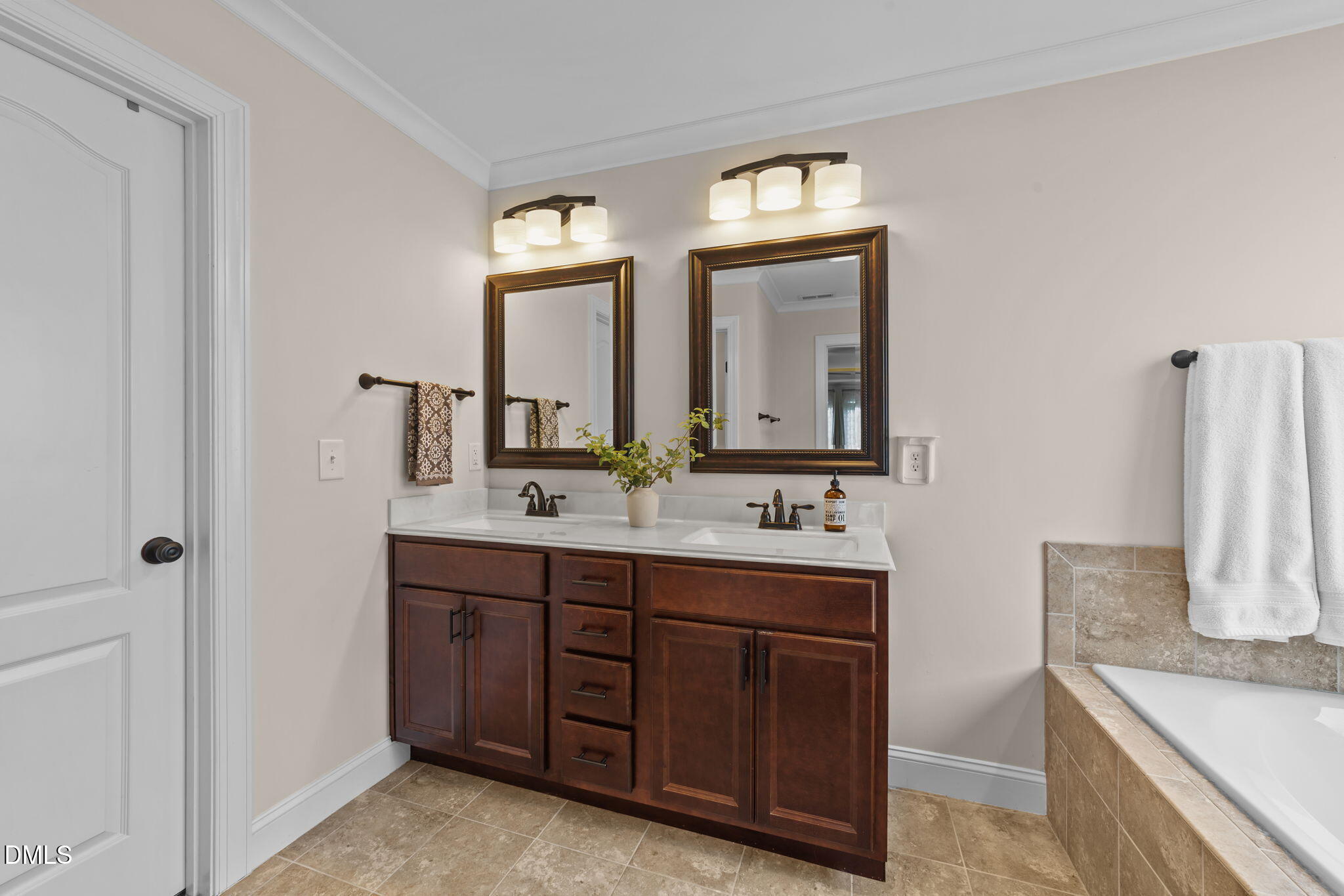 Clayton, North Carolina, 27527, United States, 4 Bedrooms Bedrooms, ,3 BathroomsBathrooms,Residential,For Sale,1959098