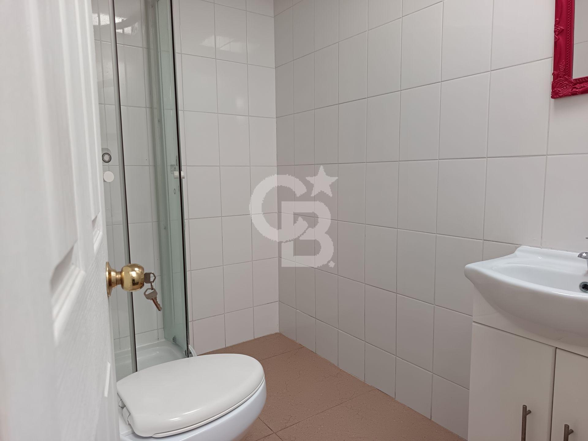 Las Condes, Chile, 6 Bedrooms Bedrooms, ,4 BathroomsBathrooms,Residential,For Sale,1997121