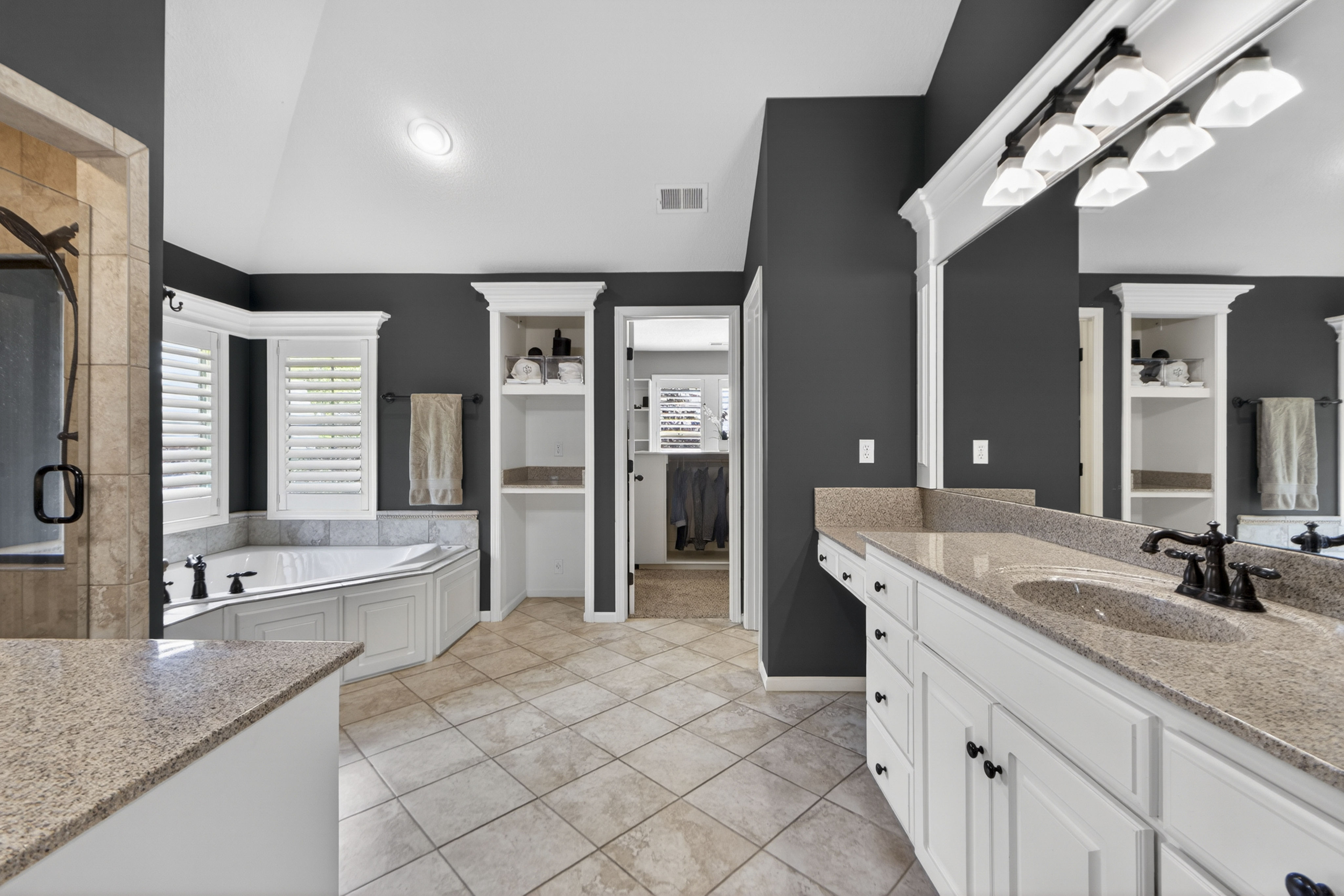  15933 Ballentine Street, Overland Park, KS 66221 - 物件實景