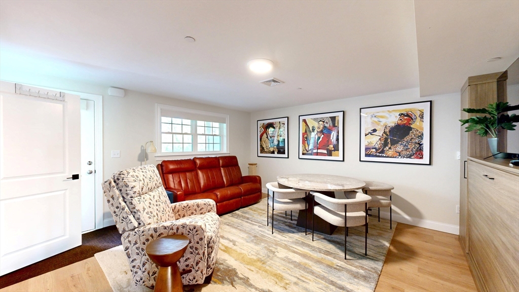 Peabody, Massachusetts, 01960, United States, 3 Bedrooms Bedrooms, ,4 BathroomsBathrooms,Residential,For Sale,2048851