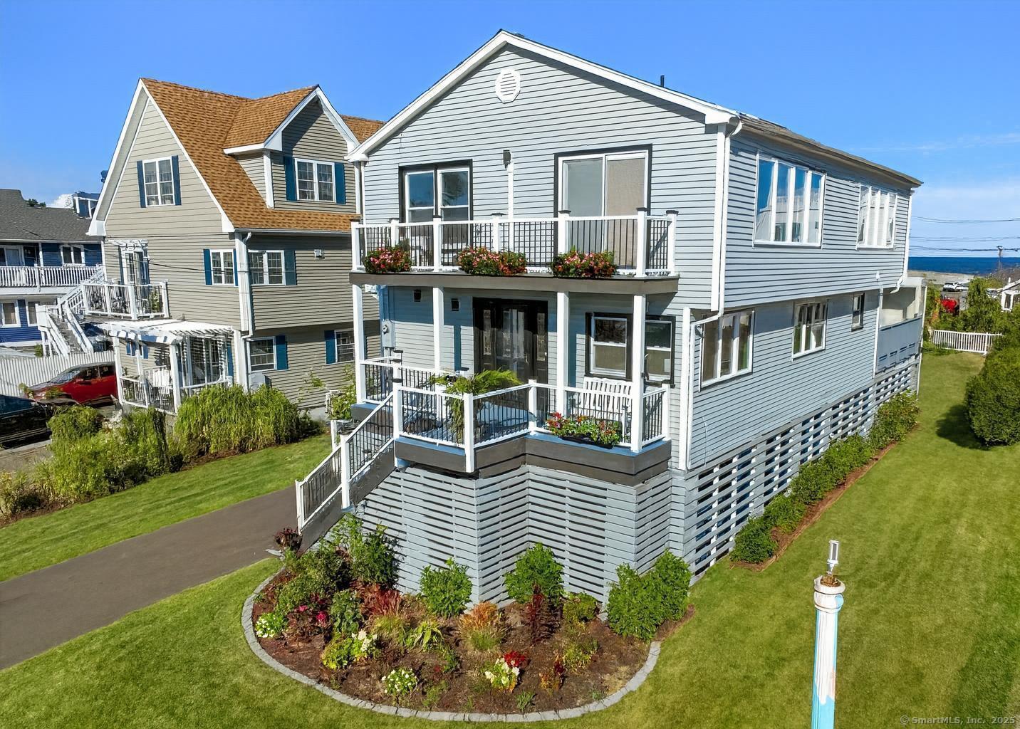 Stratford, Connecticut, 06615, United States, 3 Bedrooms Bedrooms, ,2 BathroomsBathrooms,Residential,For Sale,1940586