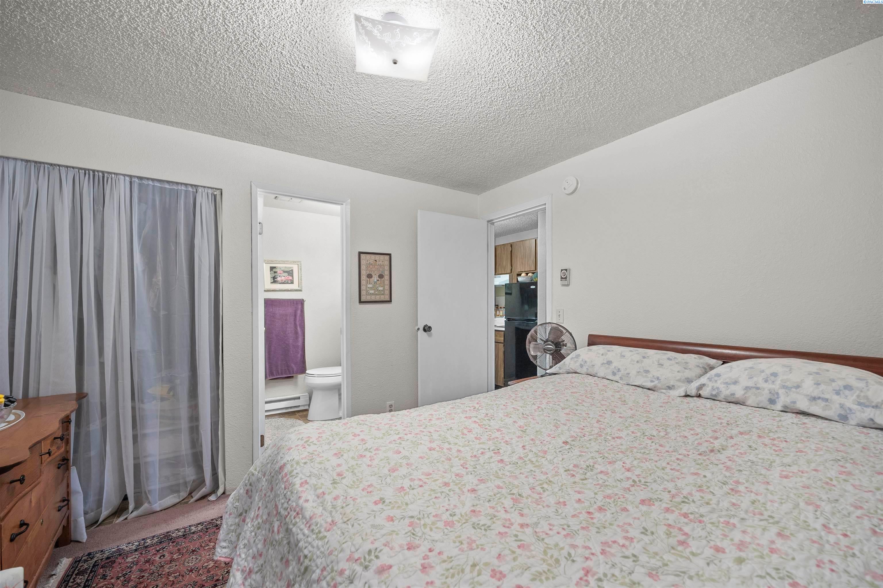 Zillah, Washington, 98953, United States, 9 Bedrooms Bedrooms, ,Residential,For Sale,2013273