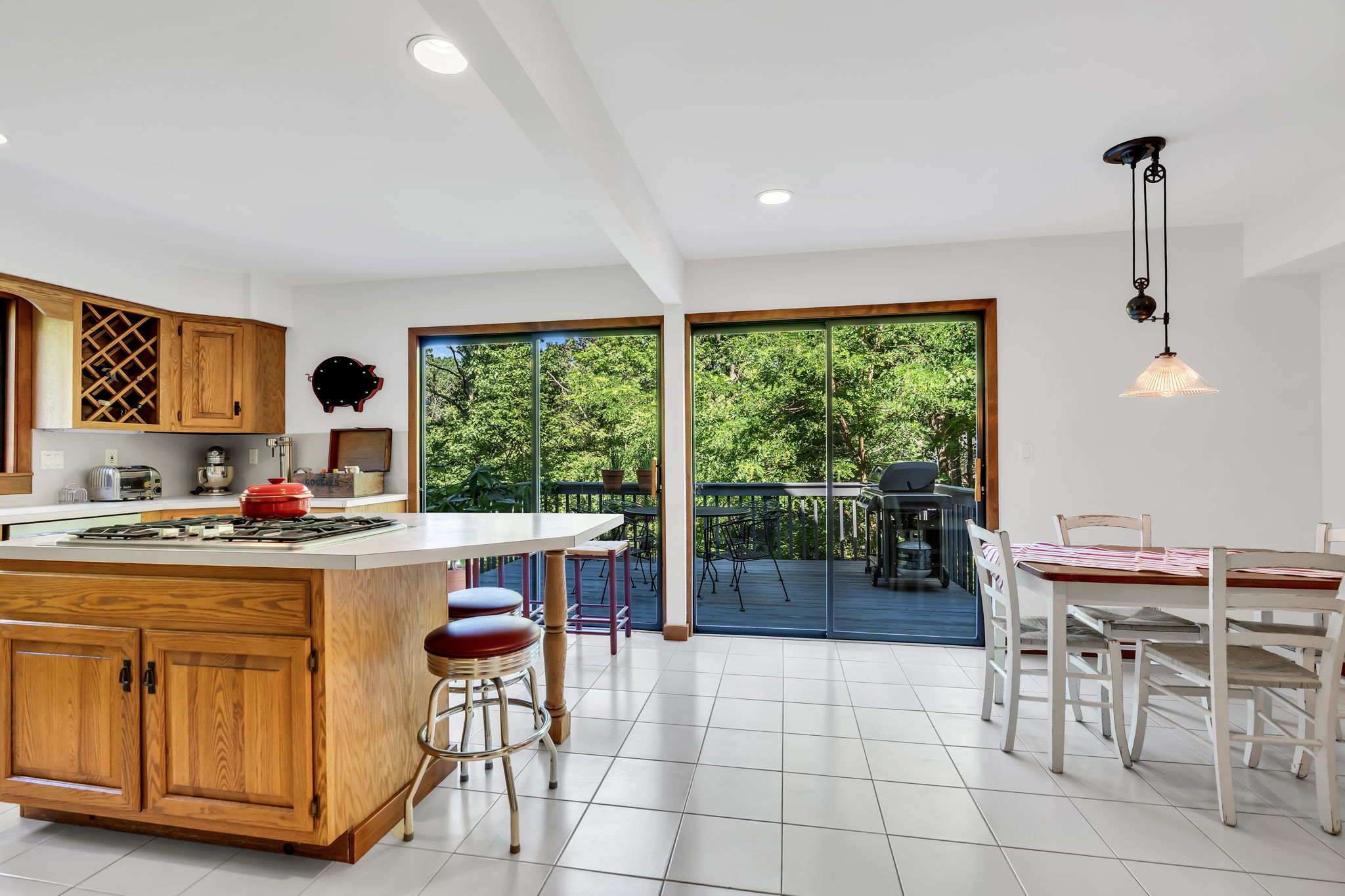  267 E Highland Avenue - 物件實景