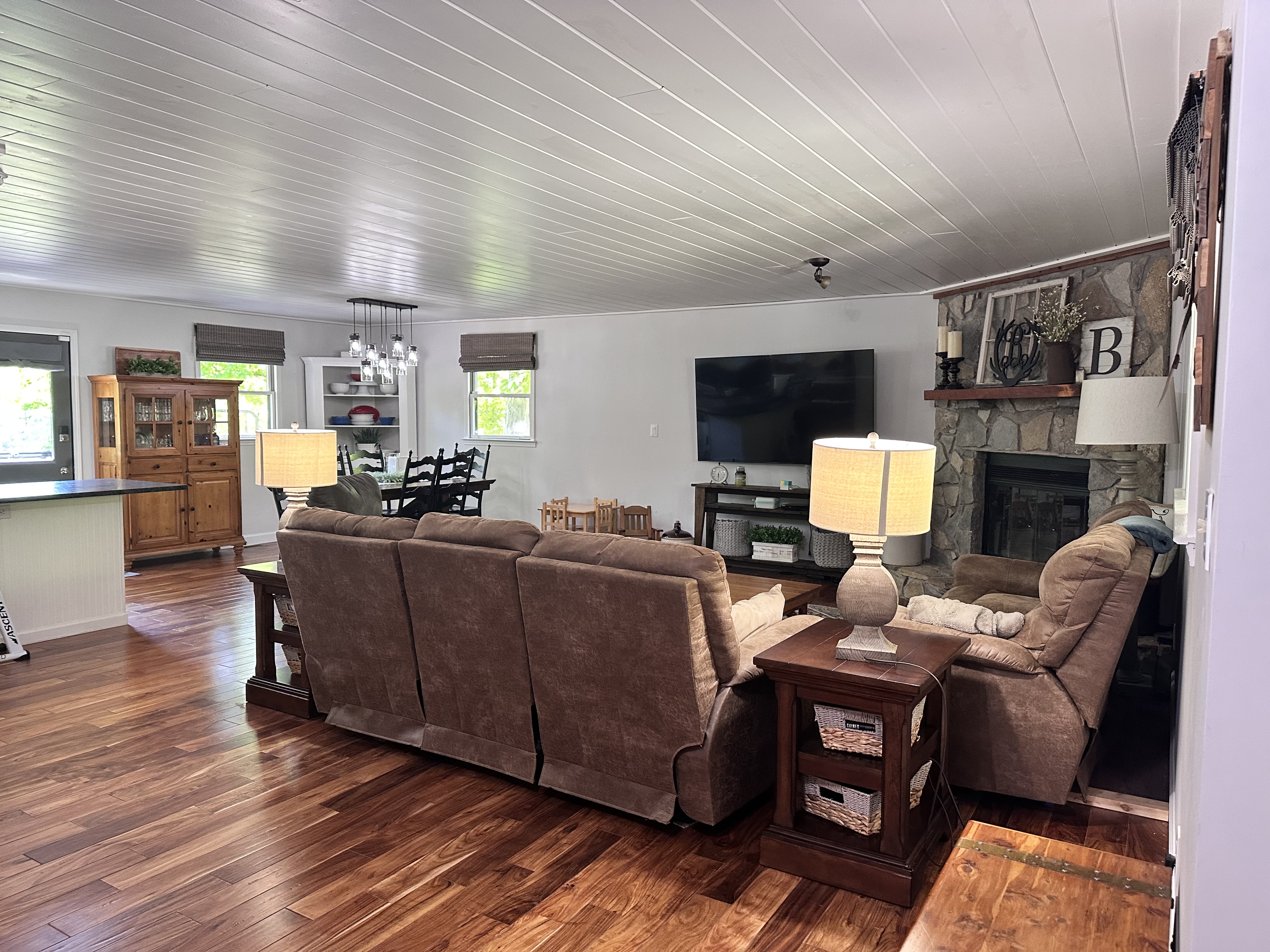 Shepherdsville, Kentucky, 40165, United States, 3 Bedrooms Bedrooms, ,2 BathroomsBathrooms,Residential,For Sale,1944660