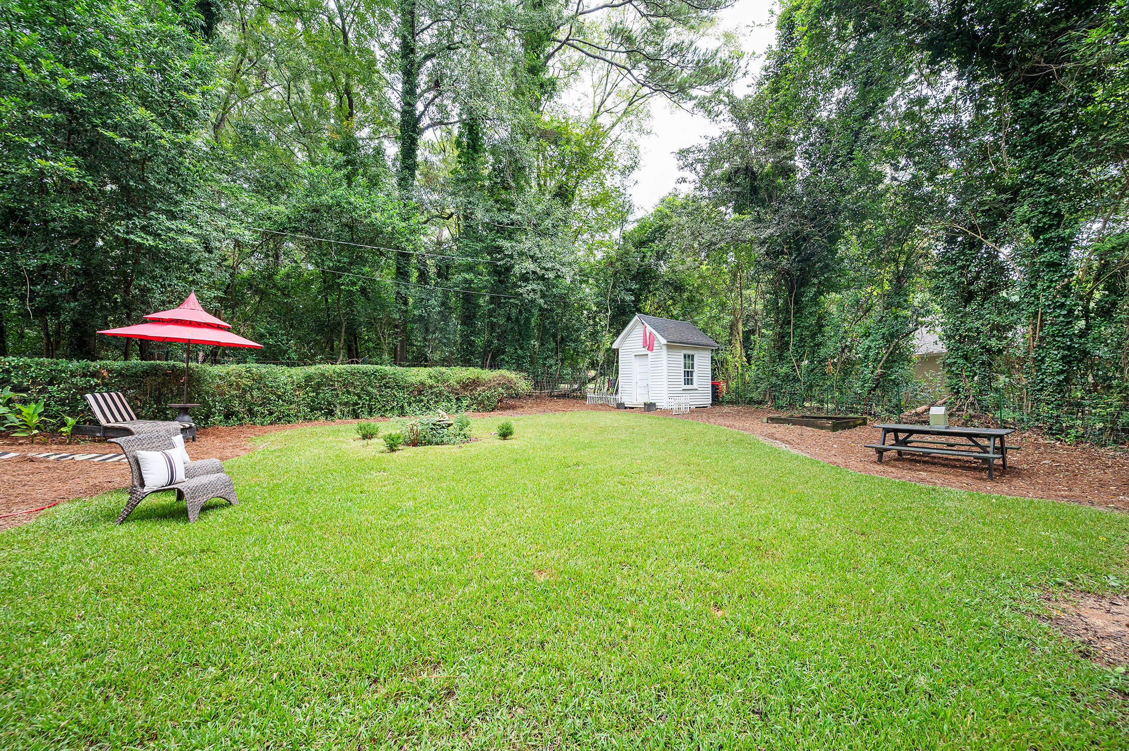  Charming Colonial Revival in the Heart of Historic Shirley Hills - 物件實景