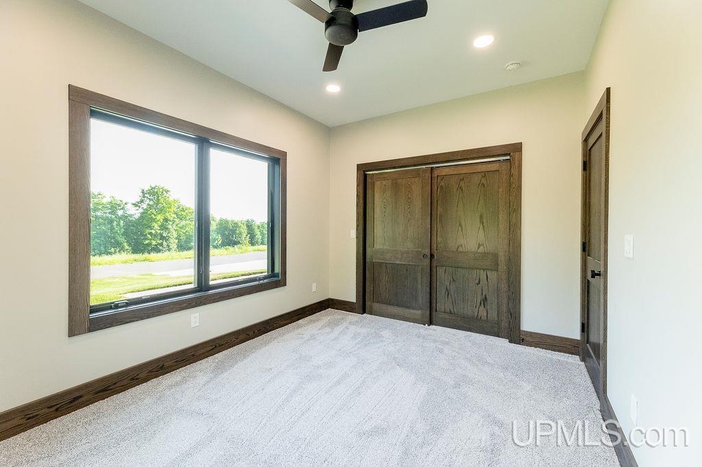 Houghton, Michigan, 49931, United States, 3 Bedrooms Bedrooms, ,3 BathroomsBathrooms,Residential,For Sale,1826025