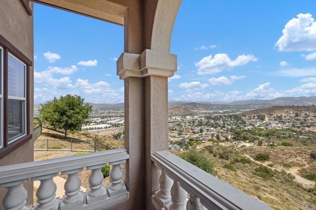 Santee, California, 92071, United States, 3 Bedrooms Bedrooms, ,4 BathroomsBathrooms,Residential,For Sale,1907721