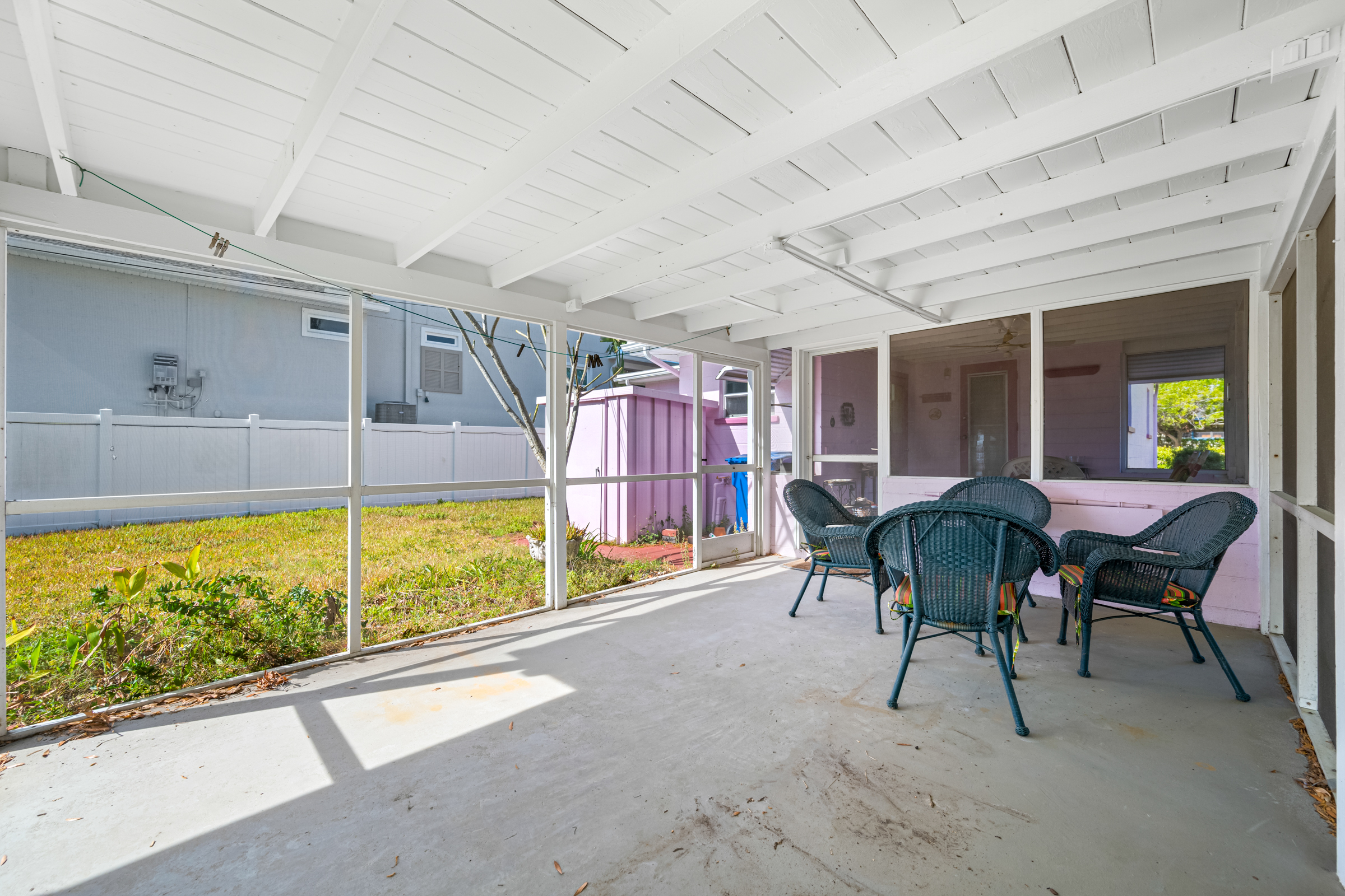 St Petersburg, Florida, 33701, United States, 2 Bedrooms Bedrooms, ,1 BathroomBathrooms,Residential,For Sale,1862109