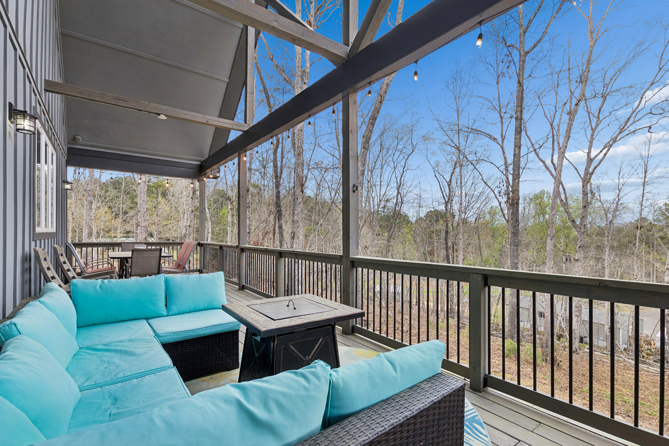  Extraordinary Custom-Built 2019 Barndominium-Inspired Residence - 物件實景