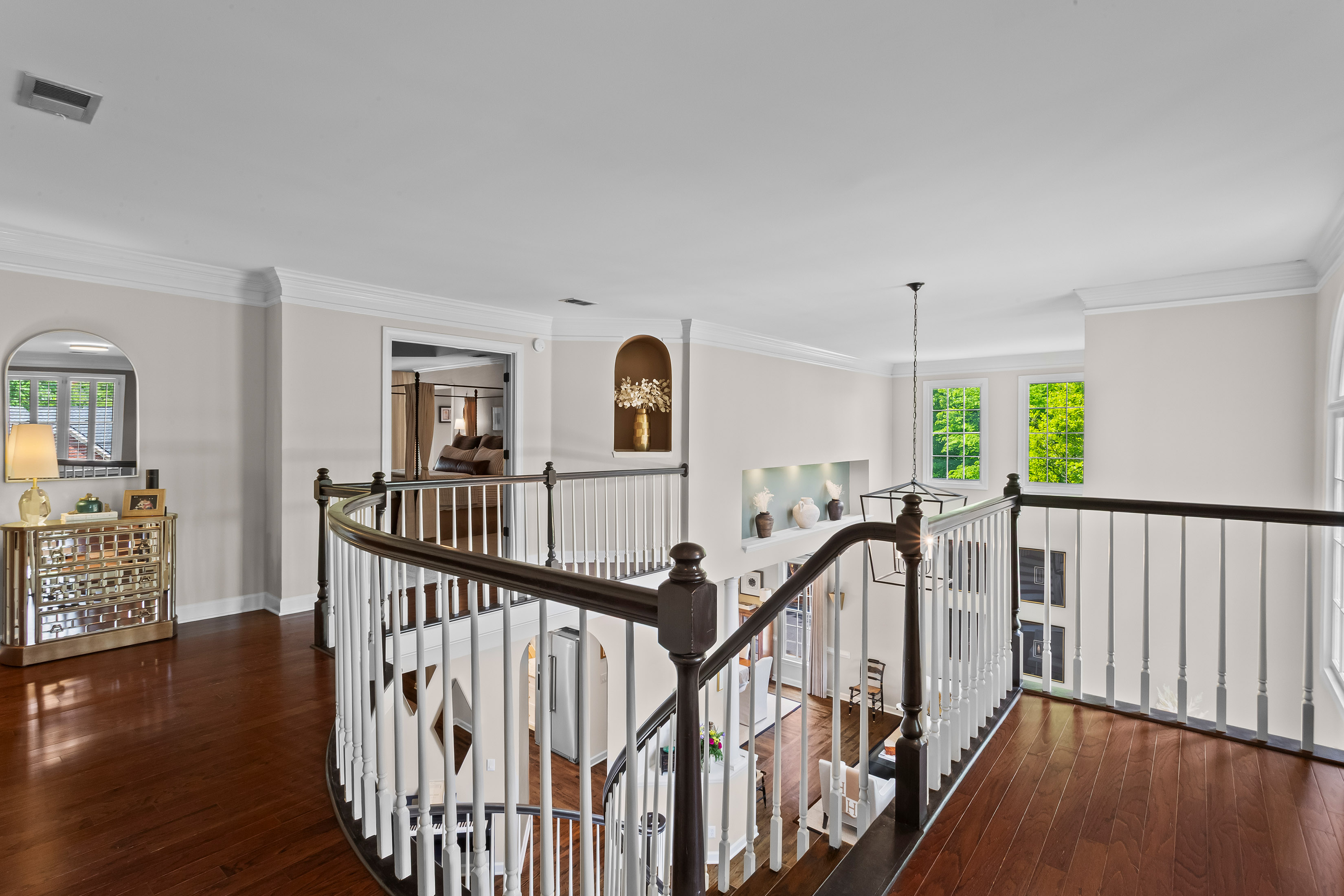  Timeless Elegance in Roswell
