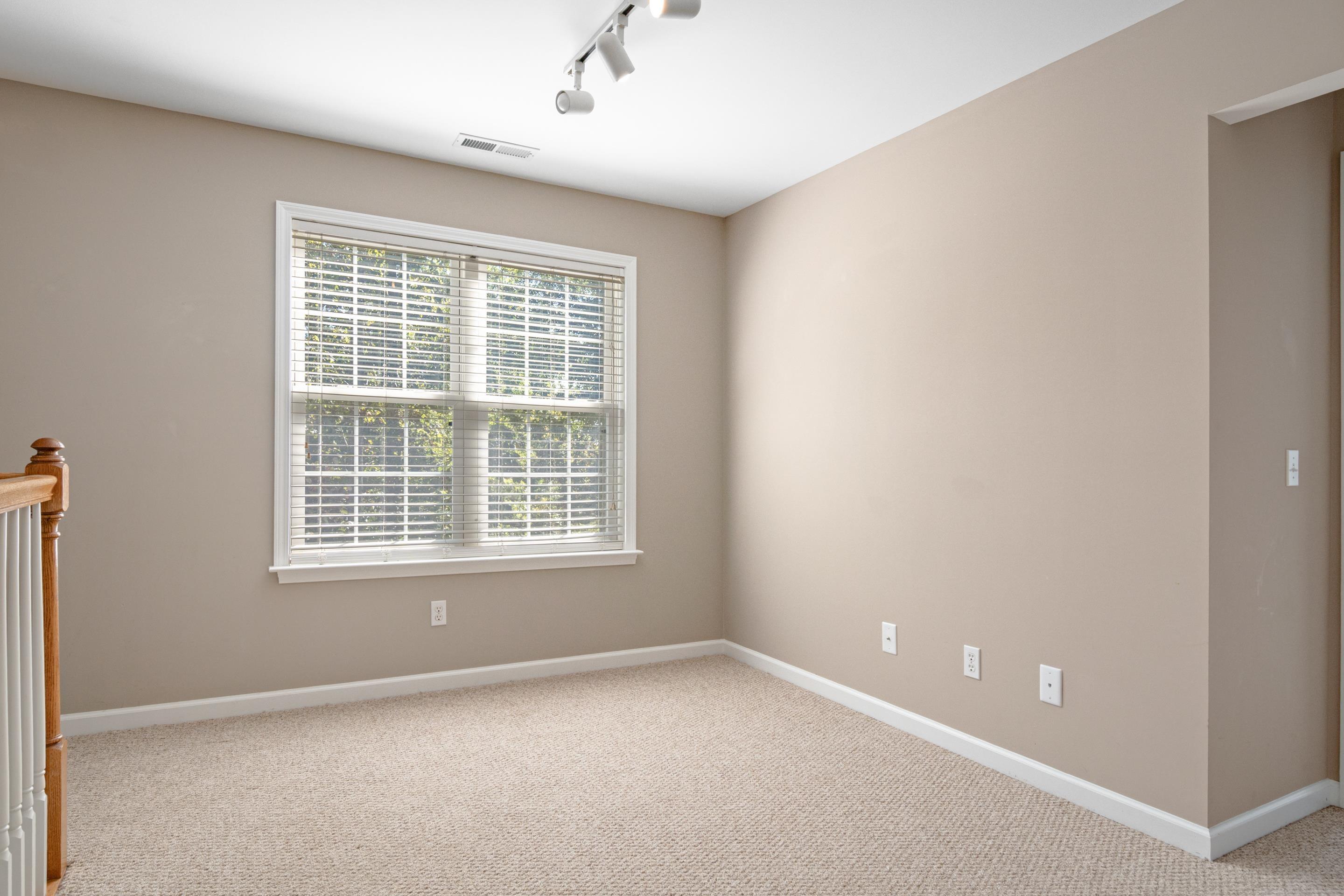 Blacksburg, Virginia, 24060, United States, 3 Bedrooms Bedrooms, ,4 BathroomsBathrooms,Residential,For Sale,1961376