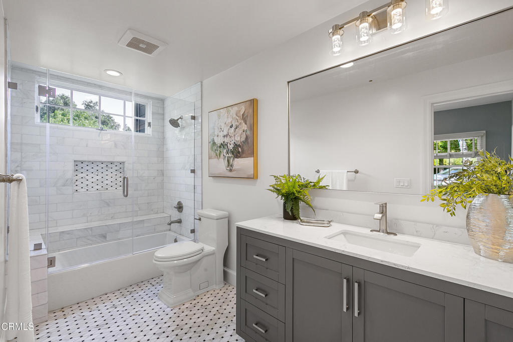 Camarillo, California, 93012, United States, 5 Bedrooms Bedrooms, ,7 BathroomsBathrooms,Residential,For Sale,1996163