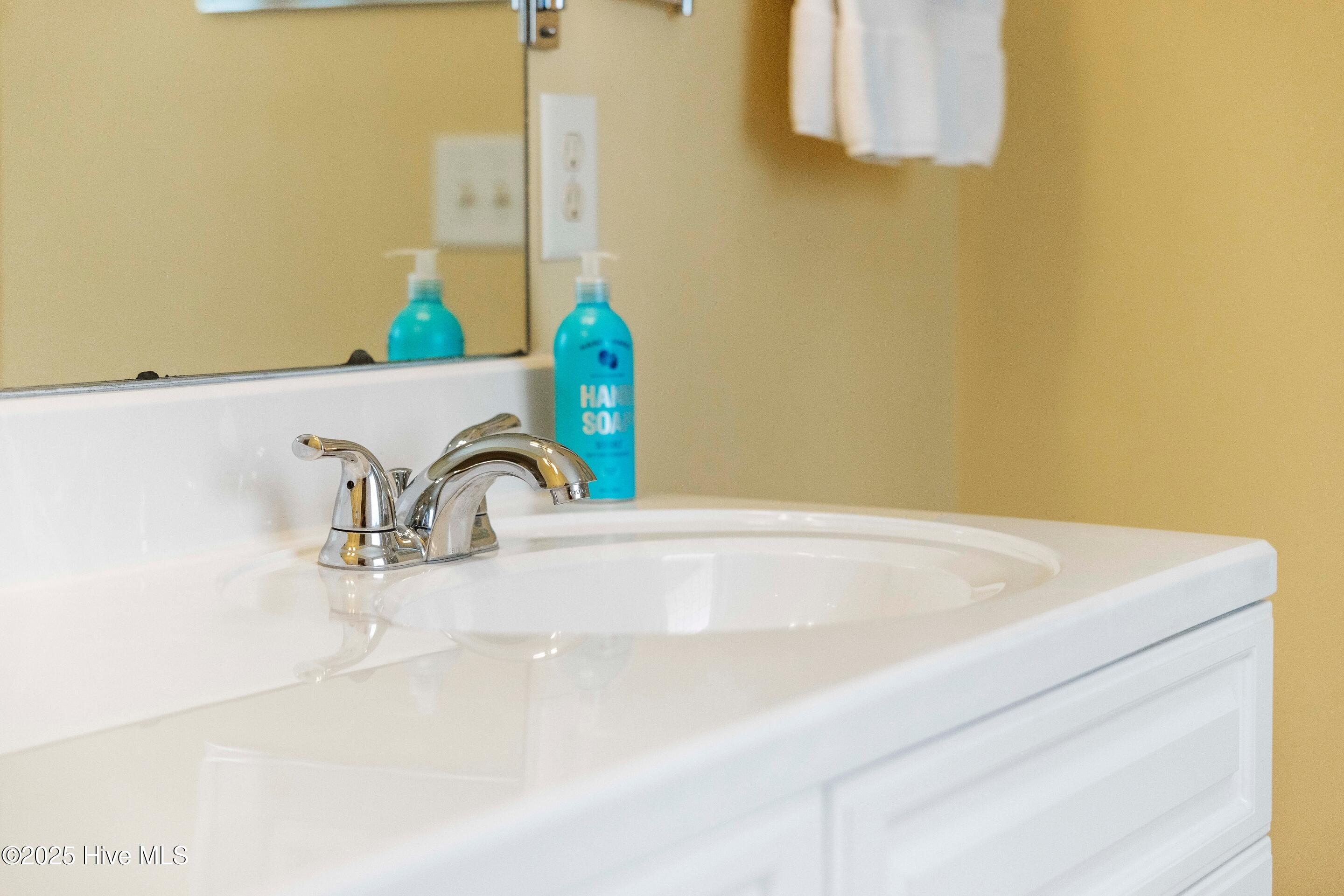 Bolivia, North Carolina, 28422, United States, 4 Bedrooms Bedrooms, ,3 BathroomsBathrooms,Residential,For Sale,1992059