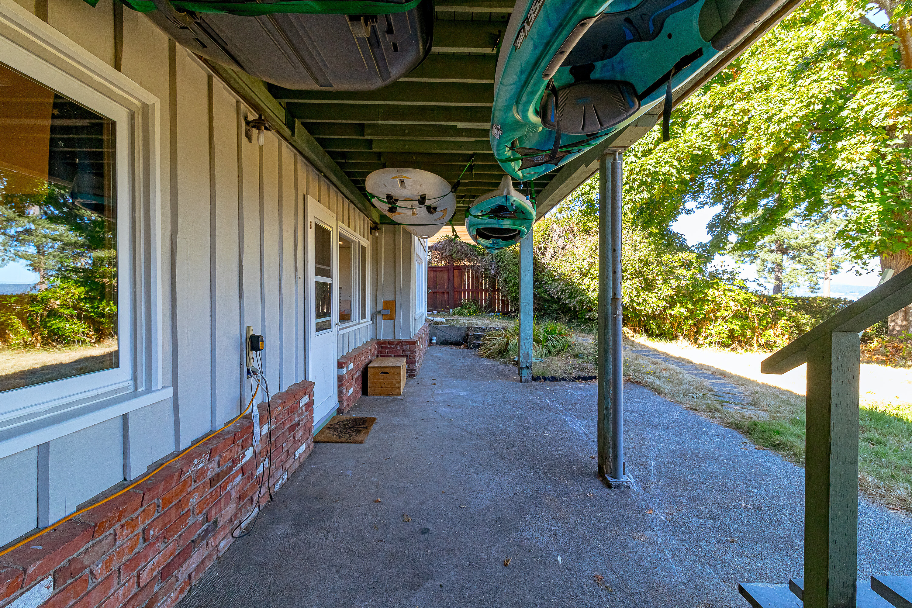  Prime Waterfront Home - 物件實景