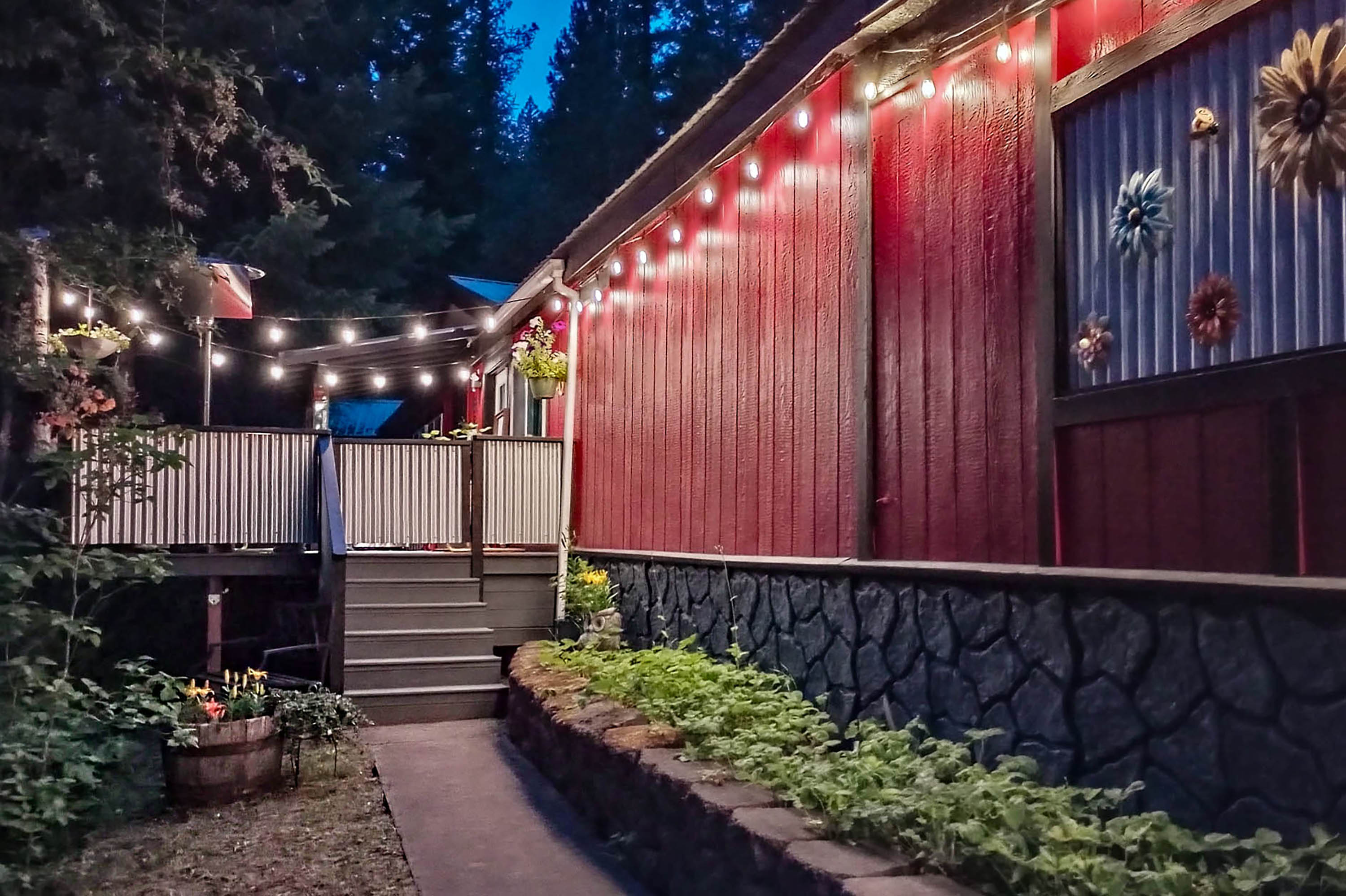 Kingston, Idaho, 83839, United States, 3 Bedrooms Bedrooms, ,2 BathroomsBathrooms,Residential,For Sale,1980630