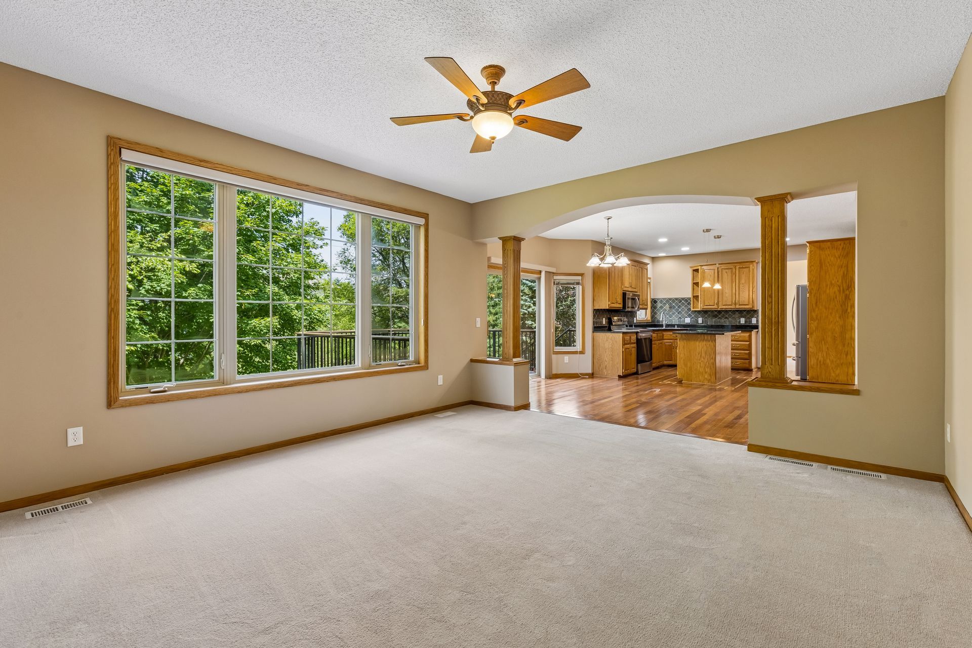  Meticulously Maintained Executive Home Near Parks and Trails - 物件實景