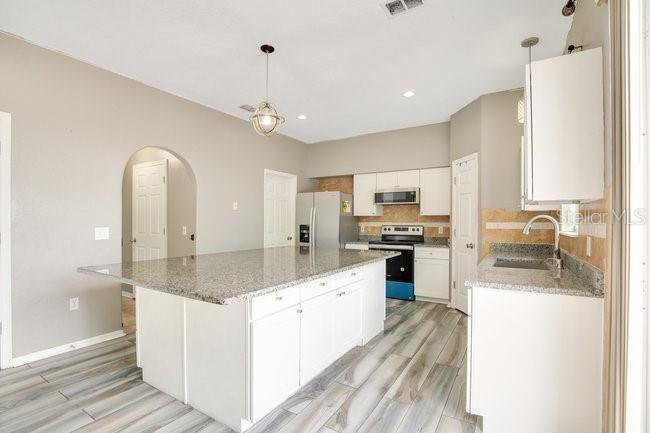 470 Regal Downs Circle, Winter Garden, Florida, 34787, United States, 4 Bedrooms Bedrooms, ,3 BathroomsBathrooms,Residential,For Sale,470 Regal Downs Circle,1617676