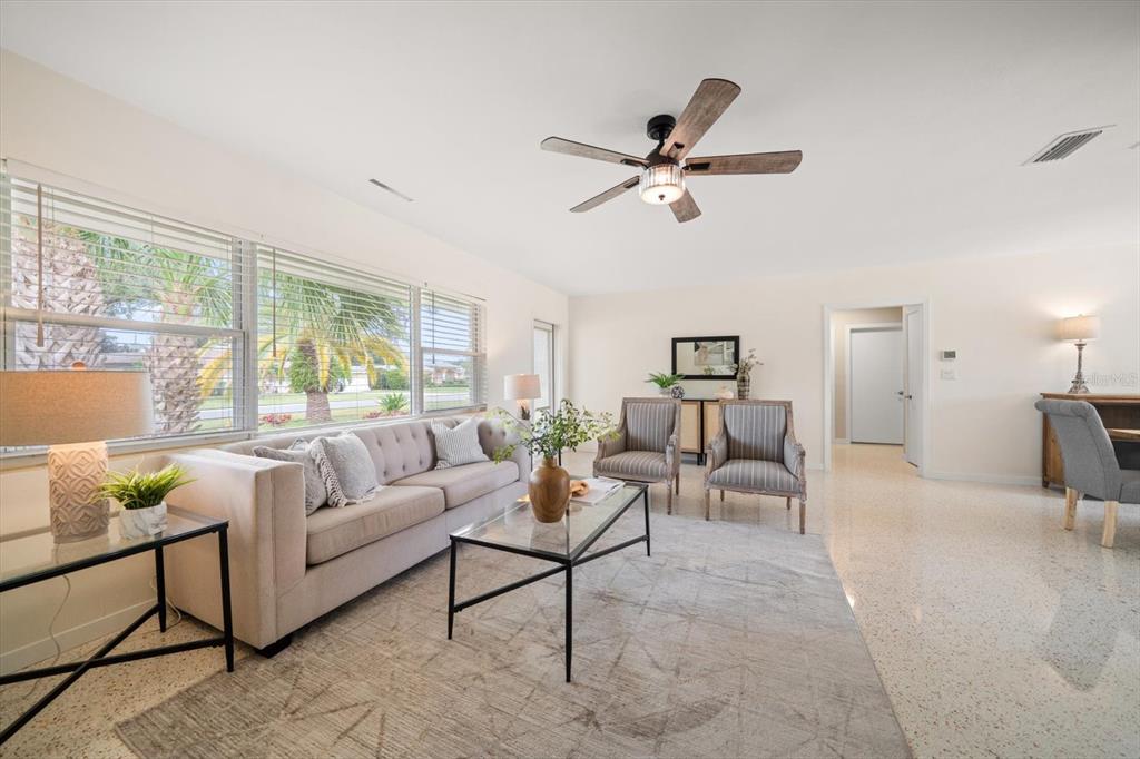 Belleair, Florida, 33756, United States, 2 Bedrooms Bedrooms, ,2 BathroomsBathrooms,Residential,For Sale,1988063