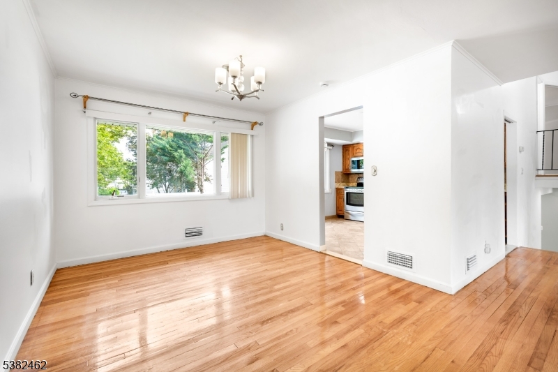 Rahway City, New Jersey, 07065, United States, 3 Bedrooms Bedrooms, ,3 BathroomsBathrooms,Residential,For Sale,1996239