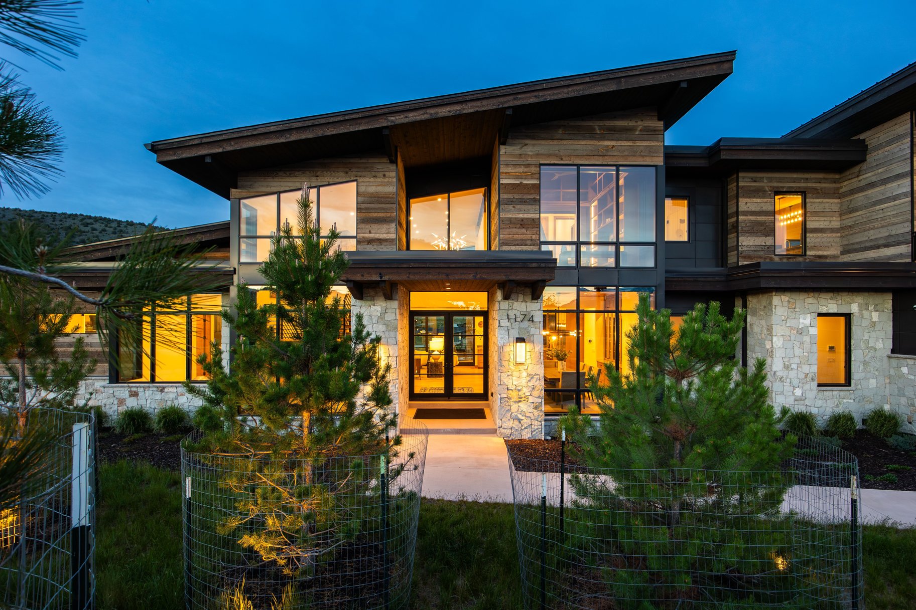  New Mountain Contemporary Home on Rare Double Lot with Timp Views - 物件實景