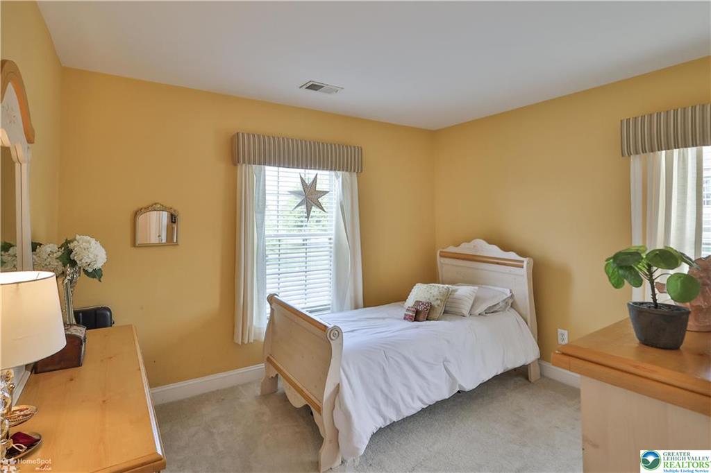 Easton, Pennsylvania, 18040, United States, 4 Bedrooms Bedrooms, ,3 BathroomsBathrooms,Residential,For Sale,1984149