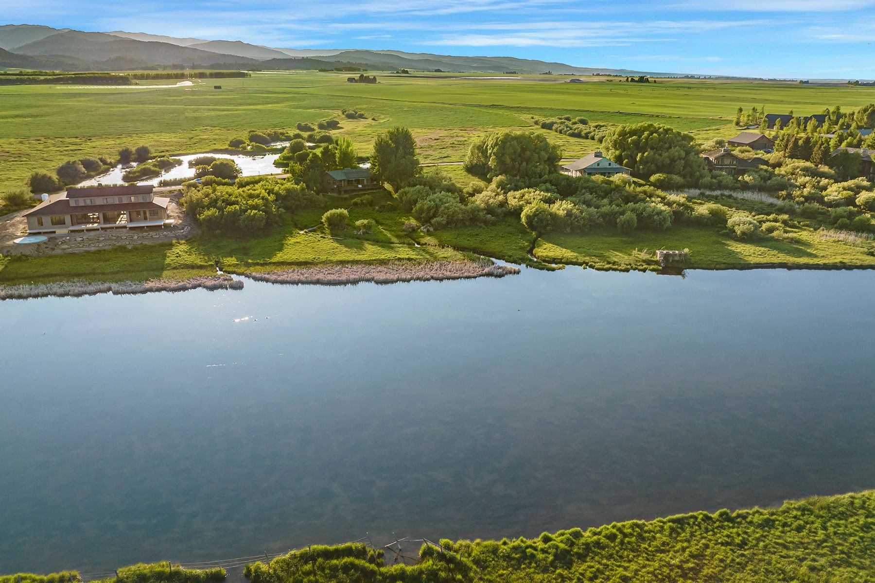  Teton Riverfront Home - 物件實景