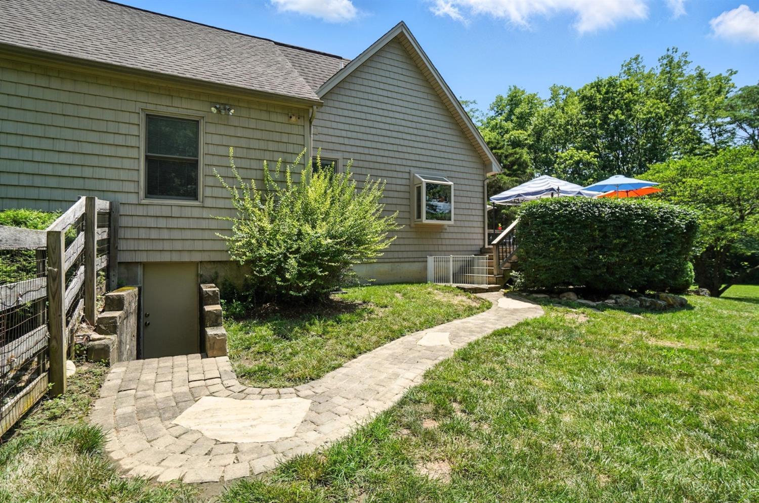 Turtle Creek Twp, Ohio, 45036, United States, 3 Bedrooms Bedrooms, ,4 BathroomsBathrooms,Residential,For Sale,1885358