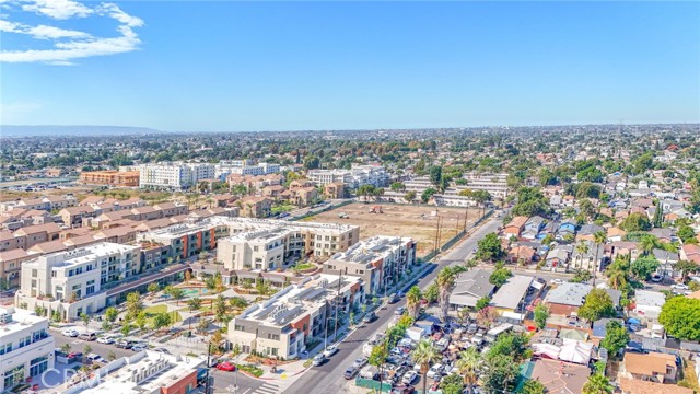 Los Angeles, California, 90002, United States, 5 Bedrooms Bedrooms, ,Residential,For Sale,2008147