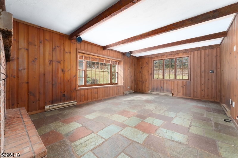 Raritan Twp., New Jersey, 08822, United States, 3 Bedrooms Bedrooms, ,2 BathroomsBathrooms,Residential,For Sale,1991179