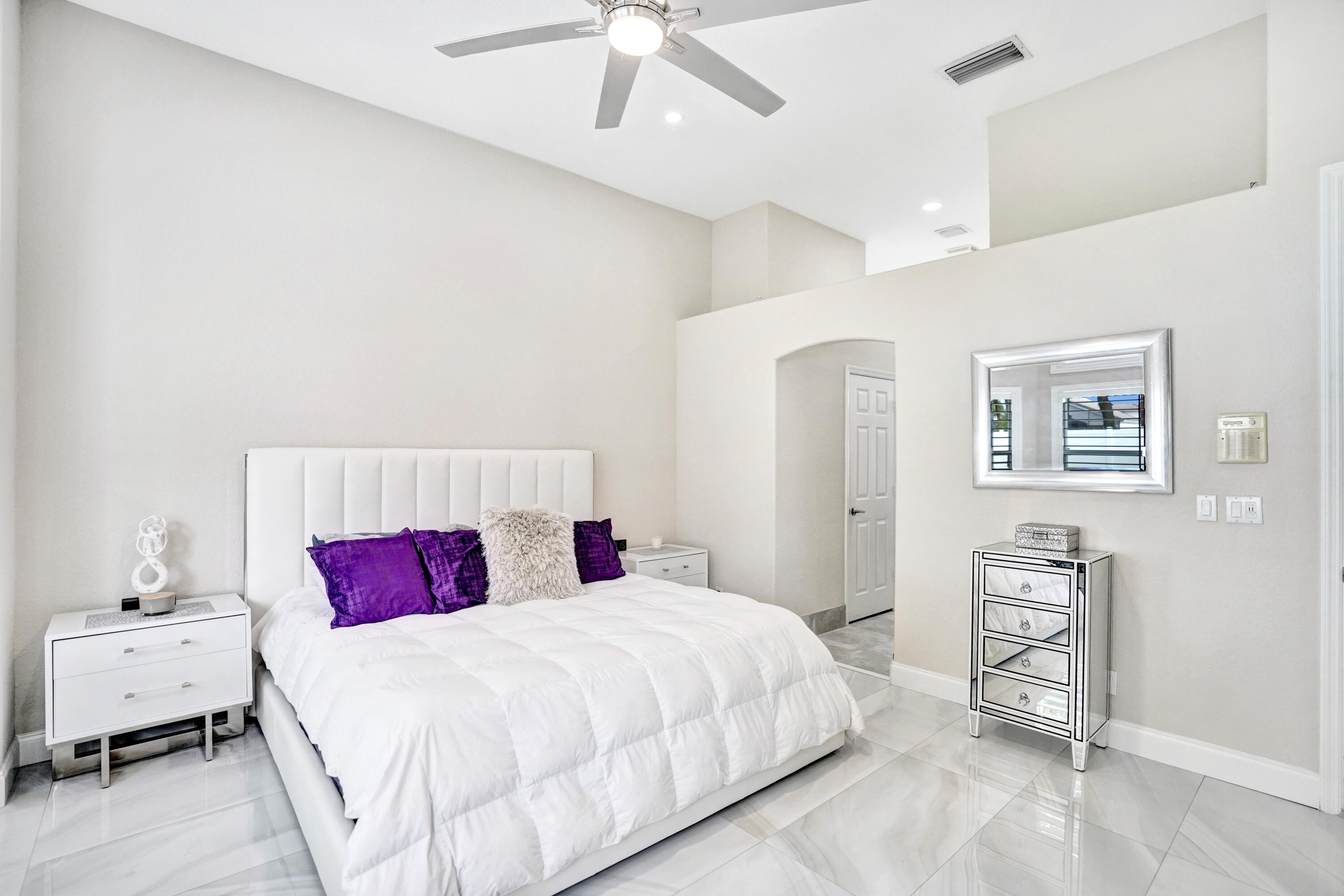 Lake Worth, Florida, 33463, United States, 3 Bedrooms Bedrooms, ,3 BathroomsBathrooms,Residential,For Sale,1905874