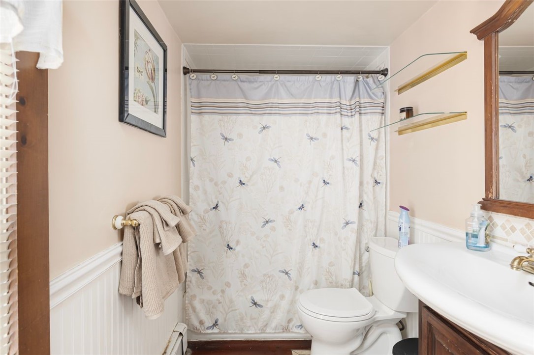 North Kingstown, Rhode Island, 02852, United States, 3 Bedrooms Bedrooms, ,2 BathroomsBathrooms,Residential,For Sale,1991417