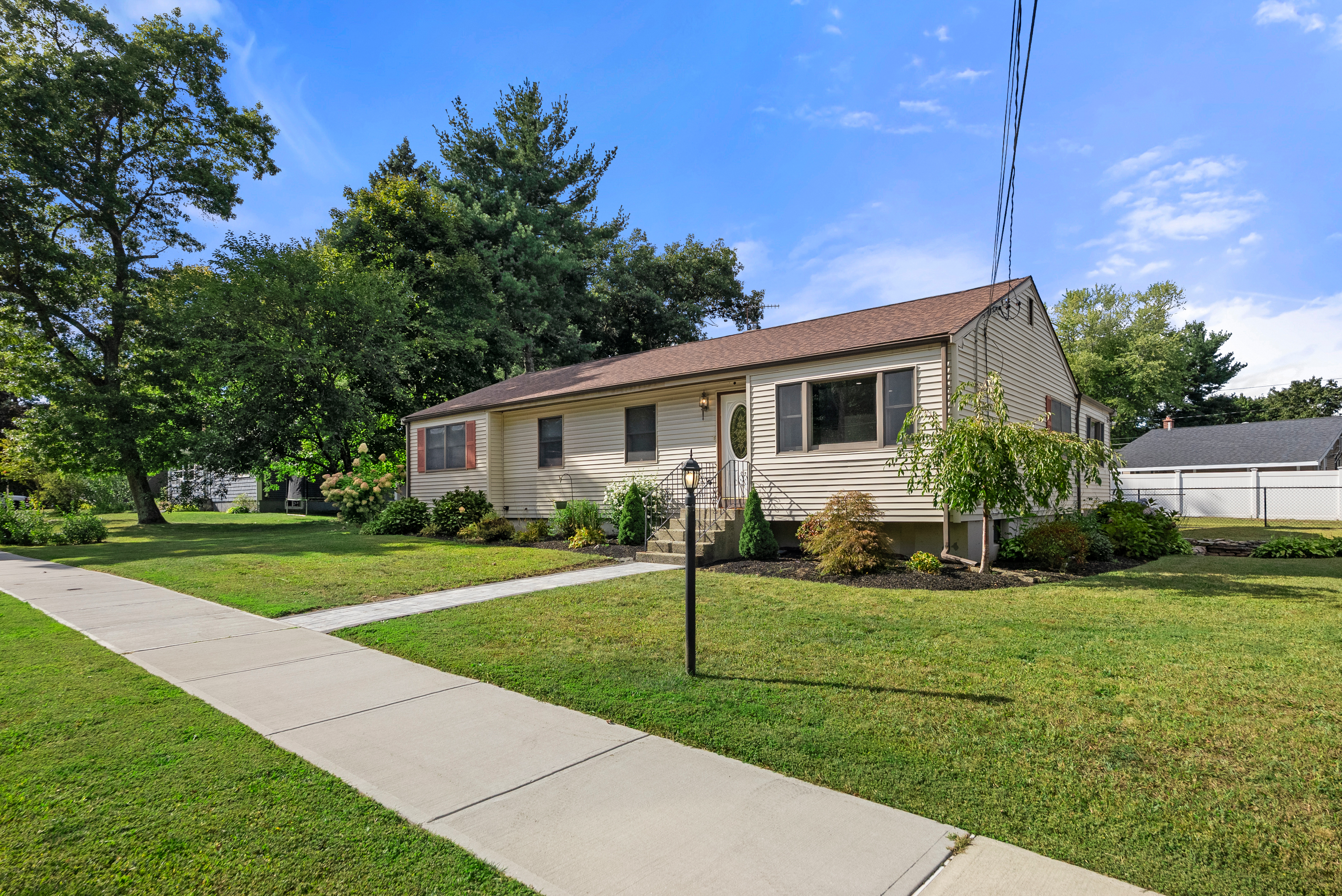  50 Main Street, Medway, MA, 02053 - 物件實景