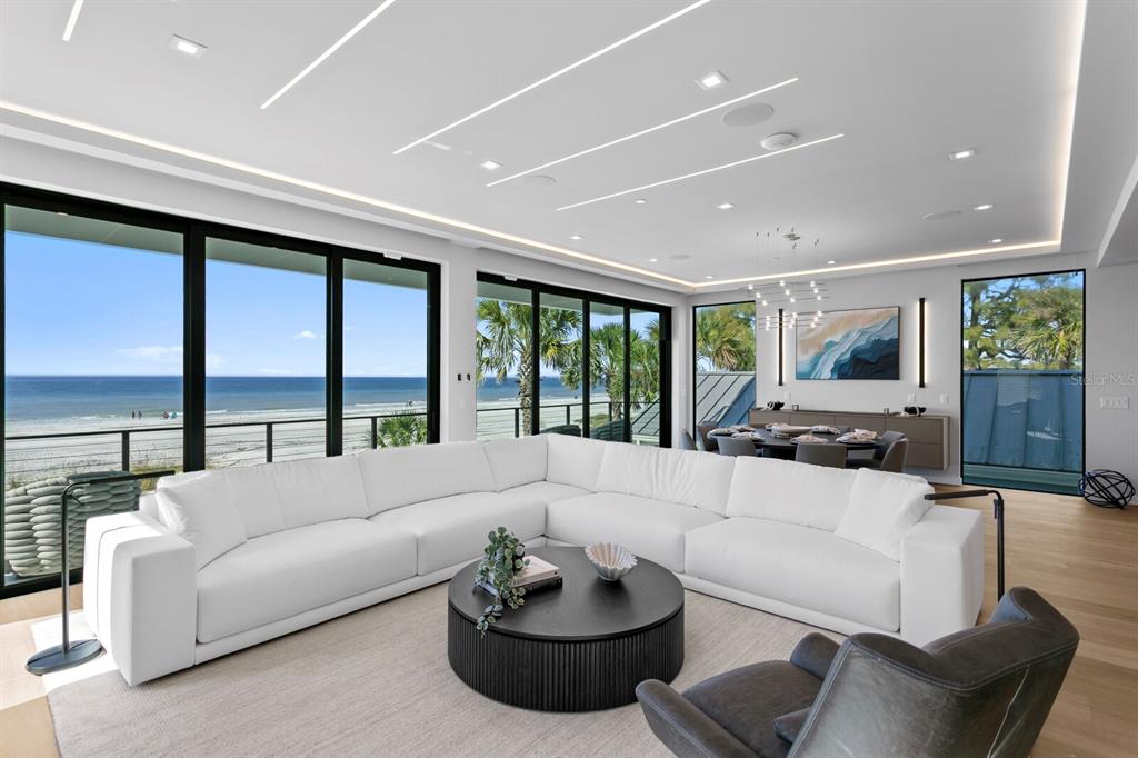 Indian Rocks Beach, Florida, 33785, United States, 8 Bedrooms Bedrooms, ,11 BathroomsBathrooms,Residential,For Sale,1997282