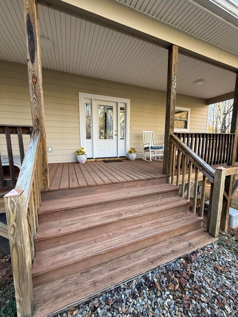 Murphy, North Carolina, 28906, United States, 4 Bedrooms Bedrooms, ,4 BathroomsBathrooms,Residential,For Sale,1989693