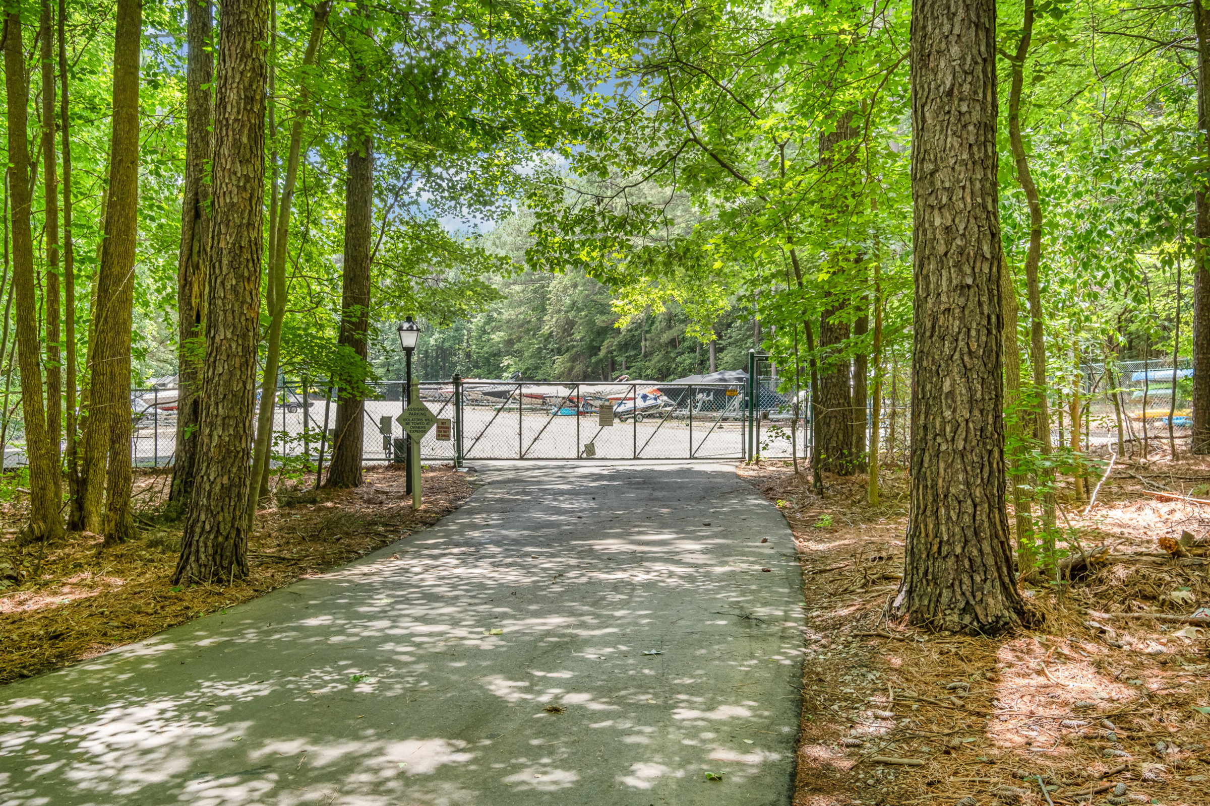 Mooresville, North Carolina, 28117, United States, 3 Bedrooms Bedrooms, ,4 BathroomsBathrooms,Residential,For Sale,1975714