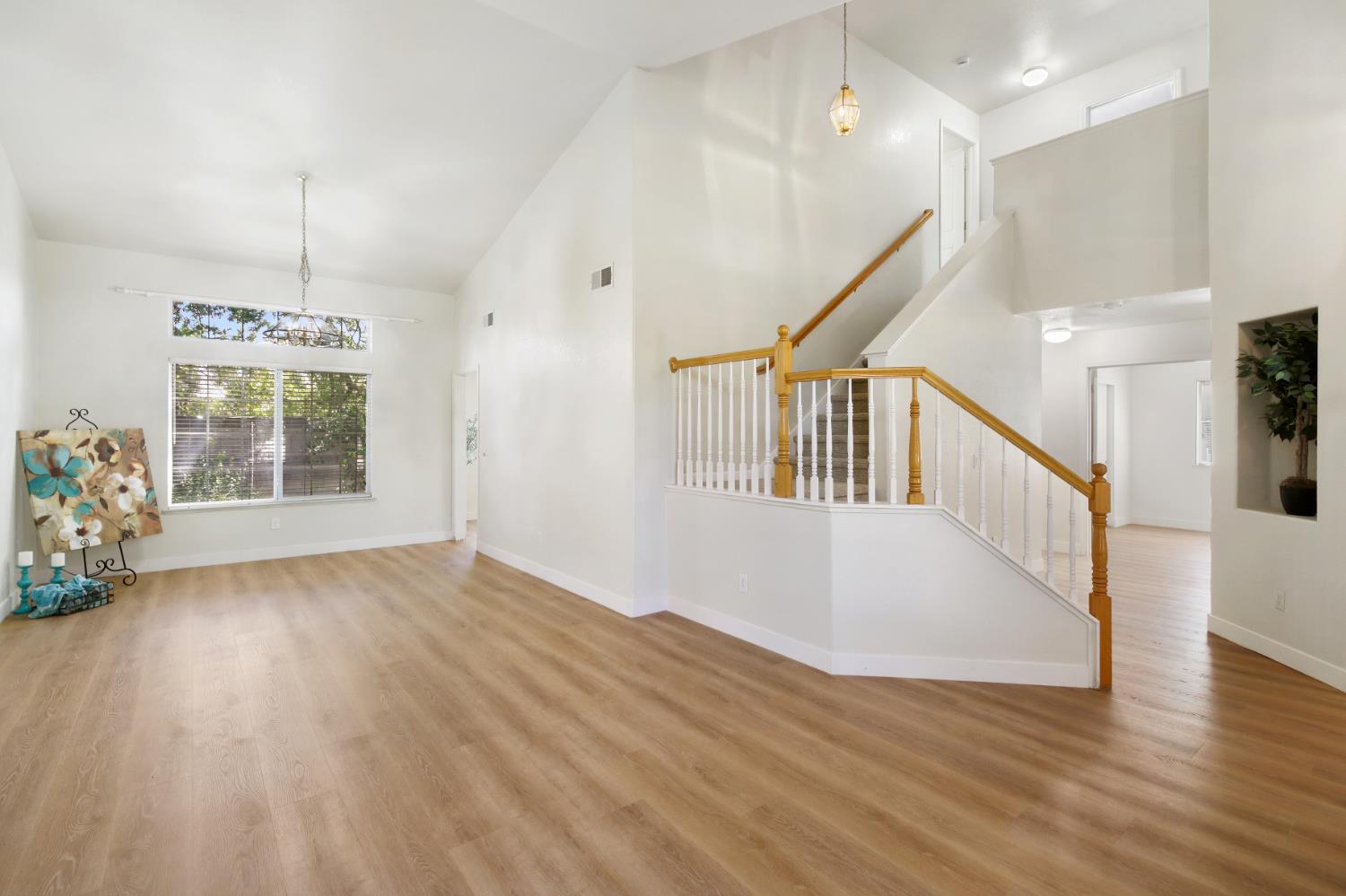 Folsom, California, 95630, United States, 4 Bedrooms Bedrooms, ,3 BathroomsBathrooms,Residential,For Sale,1926196